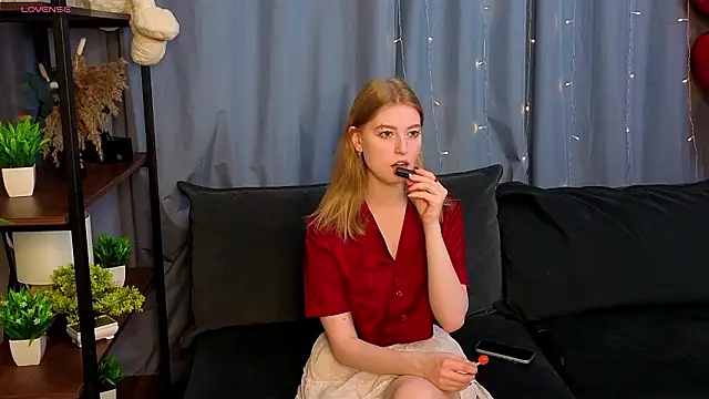 LanaRoxxy online show from February 20, 11:32 am