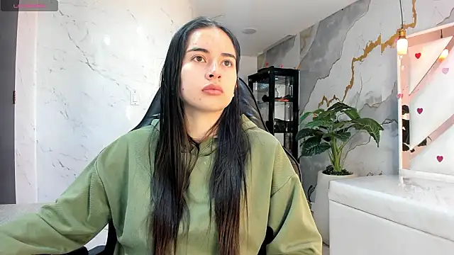 Snapshot of Qetsyah_tf chatting on February 21, 12:50 pm Qetsyah tf online show from February 21, 12:50 pm