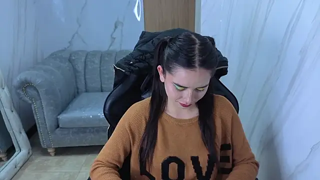 Snapshot of Qetsyah_tf chatting on February 23, 1:52 pm Qetsyah tf online show from February 23, 1:52 pm