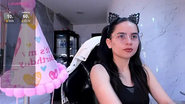 Snapshot of Qetsyah_tf chatting on February 28, 1:12 pm Qetsyah tf online show from February 28, 1:12 pm