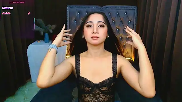 Snapshot of Maureen_Hilton chatting on February 23, 8:39 pm Maureen Hilton online show from February 23, 8:39 pm