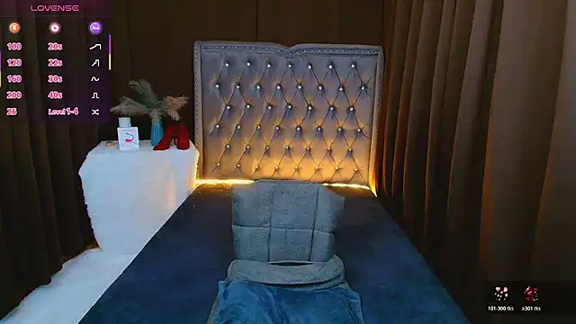 Snapshot of Maureen_Hilton chatting on February 25, 7:45 pm Maureen Hilton online show from February 25, 7:45 pm