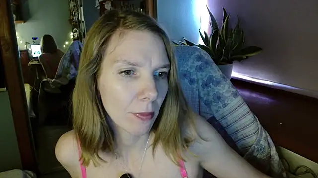 Snapshot of Daisy_Lovely chatting on April 24, 5:54 am Daisy Lovely online show from April 24, 5:54 am