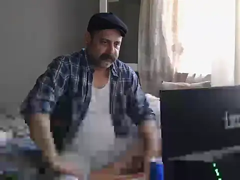 Snapshot of Biracikral chatting on July 8, 5:06 pm Biracikral online show from July 8, 5:06 pm