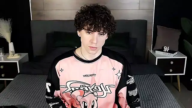 TylerGibson online show from March 4, 12:05 am