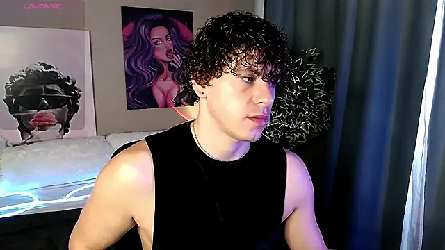 TylerGibson online show from June 3, 4:04 am