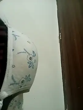 Prajakta123 online show from February 2, 5:22 pm