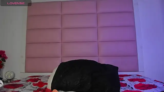 Catalinna 03 online show from April 1, 1:41 pm