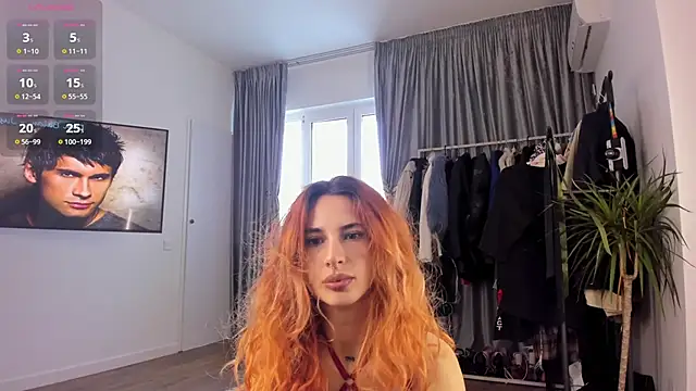 Snapshot of KikkoLee chatting on February 19, 10:00 am KikkoLee online show from February 19, 10:00 am