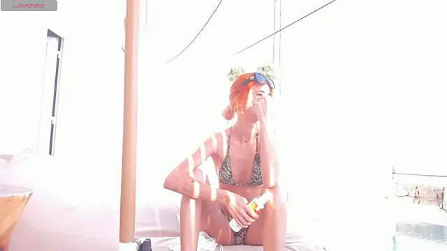 KikkoLee online show from June 26, 4:11 pm
