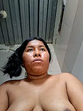 Sweet-Dirty-Storm online show from May 25, 7:20 pm