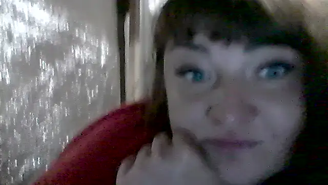 Snapshot of AllinaKis chatting on May 16, 7:12 pm AllinaKis online show from May 16, 7:12 pm