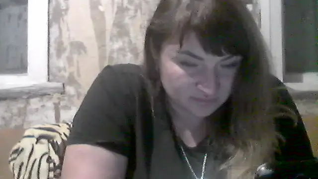 Snapshot of AllinaKis chatting on June 16, 7:16 pm AllinaKis online show from June 16, 7:16 pm