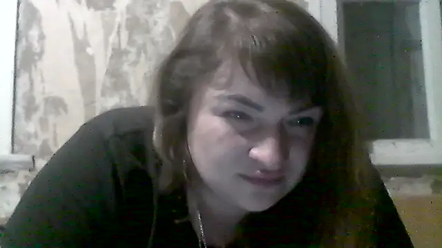 Snapshot of AllinaKis chatting on June 18, 8:35 pm AllinaKis online show from June 18, 8:35 pm