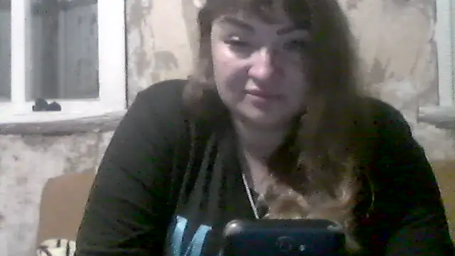 Snapshot of AllinaKis chatting on June 22, 8:50 pm AllinaKis online show from June 22, 8:50 pm