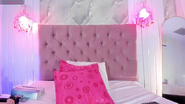 Snapshot of Gabby-Sweet chatting on May 19, 11:05 am Gabby-Sweet online show from May 19, 11:05 am