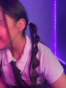 laraa rous online show from March 12, 12:06 am