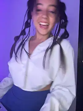 laraa rous online show from April 3, 1:25 am