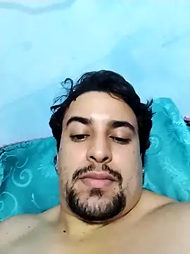 Snapshot of AxelWhitte chatting on February 18, 6:59 pm AxelWhitte online show from February 18, 6:59 pm