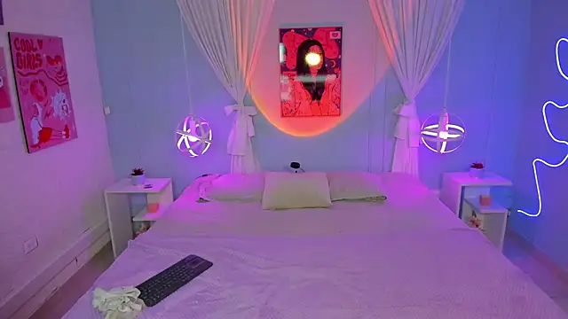 Snapshot of naomi_campell chatting on February 27, 7:25 pm naomi campell online show from February 27, 7:25 pm