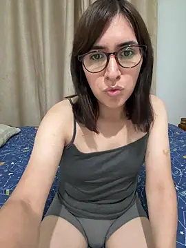 Snapshot of Eide-26 chatting on July 8, 3:22 am Eide-26 online show from July 8, 3:22 am