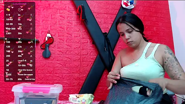 juliette18rose online show from March 4, 8:26 pm