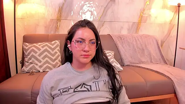 Snapshot of JeniferPowell_nm chatting on February 3, 6:46 pm JeniferPowell nm online show from February 3, 6:46 pm