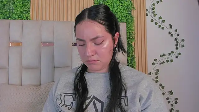 JeniferPowell nm online show from April 6, 7:37 pm