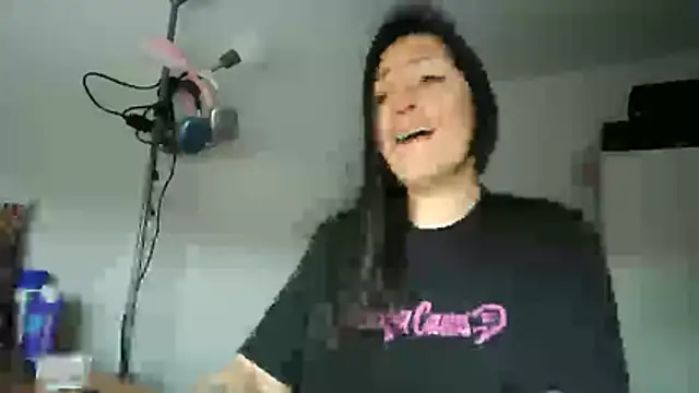 Snapshot of Yulian_Milf chatting on February 25, 10:36 am Yulian Milf online show from February 25, 10:36 am