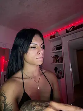 Snapshot of andyy_x chatting on June 13, 8:51 pm andyy x online show from June 13, 8:51 pm