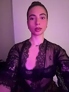 Snapshot of IrinaBlanc chatting on August 8, 1:19 am IrinaBlanc online show from August 8, 1:19 am
