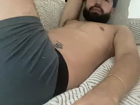 Snapshot of nicovega1_ chatting on February 11, 5:23 am nicovega1 online show from February 11, 5:23 am