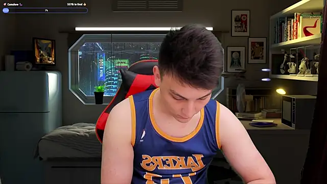 Snapshot of Justin_time111 chatting on May 9, 12:21 pm Justin time111 online show from May 9, 12:21 pm