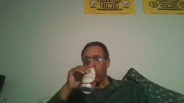 Snapshot of swimmer2496 chatting on February 1, 2:54 am swimmer2496 online show from February 1, 2:54 am