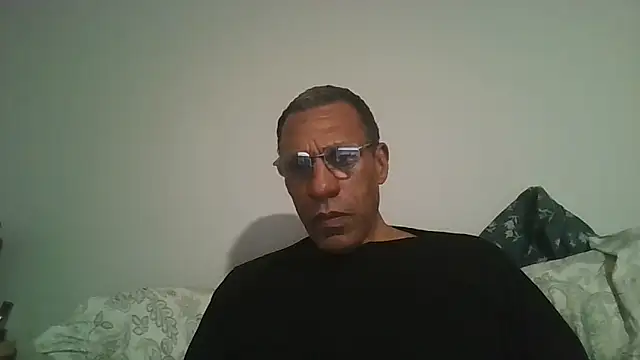 Snapshot of swimmer2496 chatting on February 9, 1:20 am swimmer2496 online show from February 9, 1:20 am