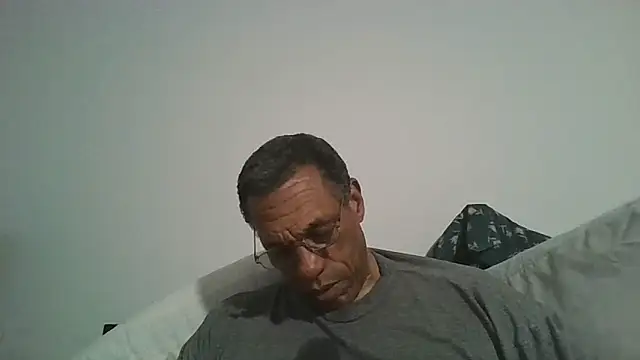 swimmer2496 online show from April 23, 1:40 am