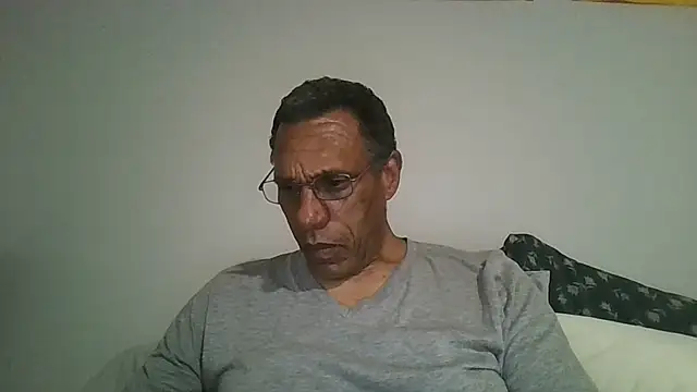 swimmer2496 online show from April 27, 2:20 am