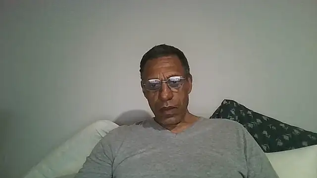 swimmer2496 online show from April 29, 8:07 am