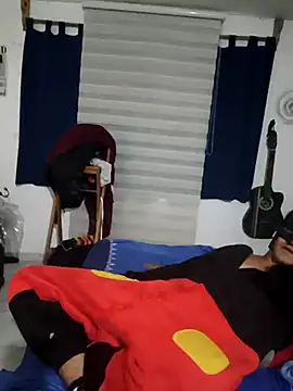 Snapshot of moreno22xx chatting on February 3, 11:43 pm moreno22xx online show from February 3, 11:43 pm