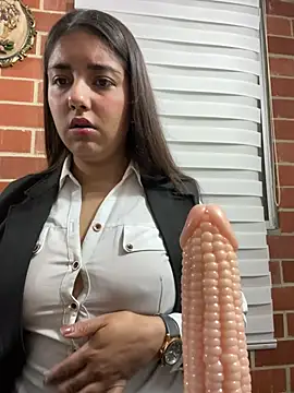 A-uroora online show from March 5, 7:48 am