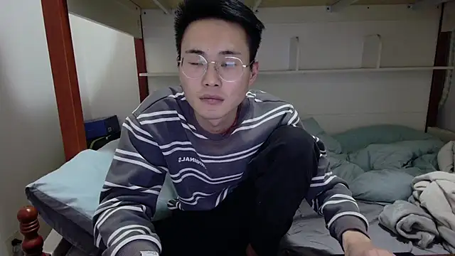 Snapshot of Aint686 chatting on March 15, 1:28 pm Aint686 online show from March 15, 1:28 pm