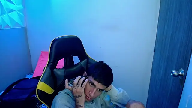 Akyra latinn online show from February 25, 12:26 pm