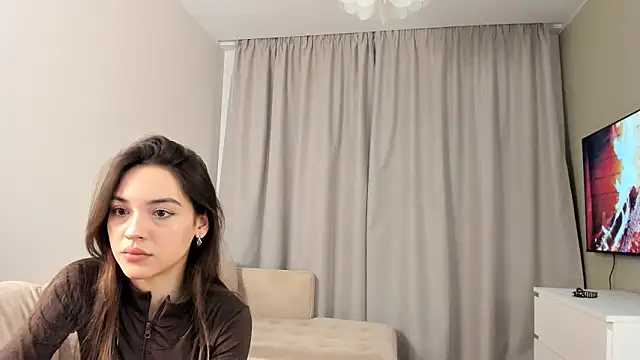 Snapshot of TreasaCrebs chatting on February 2, 6:17 pm TreasaCrebs online show from February 2, 6:17 pm