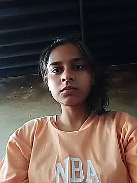 Snapshot of Queen_Simran chatting on August 1, 6:34 am Queen Simran online show from August 1, 6:34 am