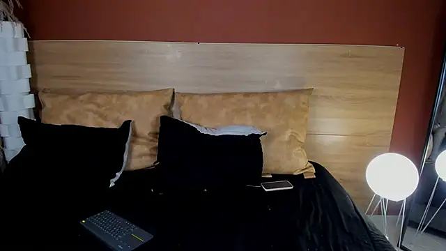 Snapshot of scarlett25__ chatting on February 16, 8:16 pm scarlett25 online show from February 16, 8:16 pm