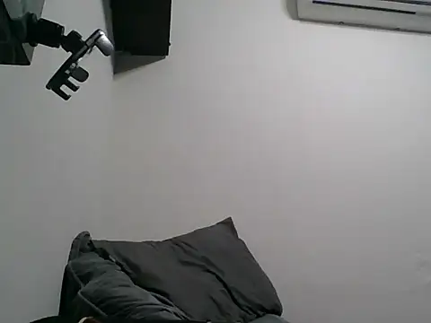 Snapshot of MRdxxx444 chatting on May 16, 1:54 pm MRdxxx444 online show from May 16, 1:54 pm