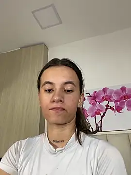 Snapshot of JuliaColemann chatting on May 31, 6:09 pm JuliaColemann online show from May 31, 6:09 pm