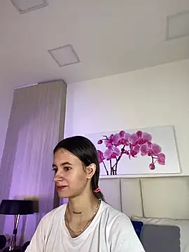 Snapshot of JuliaColemann chatting on June 2, 11:56 am JuliaColemann online show from June 2, 11:56 am