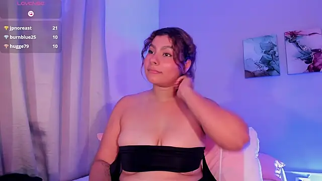 Snapshot of ConnyLoret chatting on February 10, 12:48 am ConnyLoret online show from February 10, 12:48 am