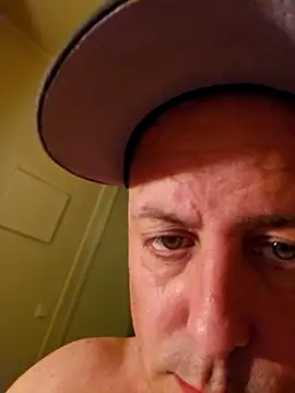 Snapshot of Martin_dick78 chatting on May 6, 9:42 pm Martin dick78 online show from May 6, 9:42 pm